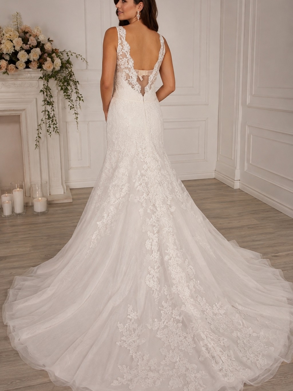 Paloma Blanca White Lace V-Back A-Line Bridal Gown Size 16 Like New